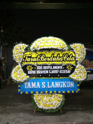 Papan Bunga Duka di Teladan Timur